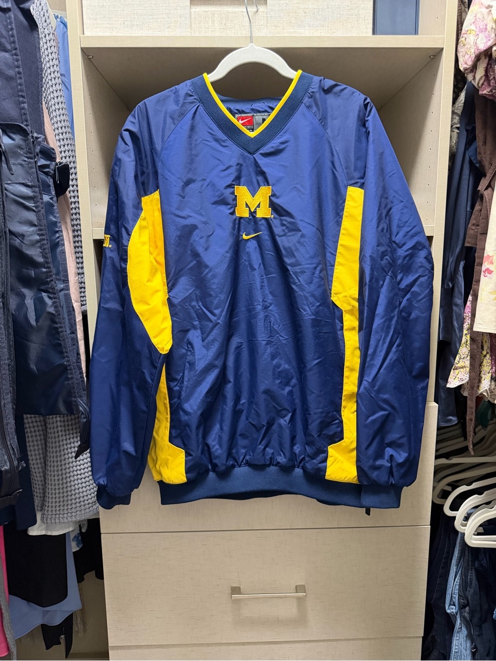 Team Apparel Navy & Yellow Michigan 'M' Pullover Windbreaker